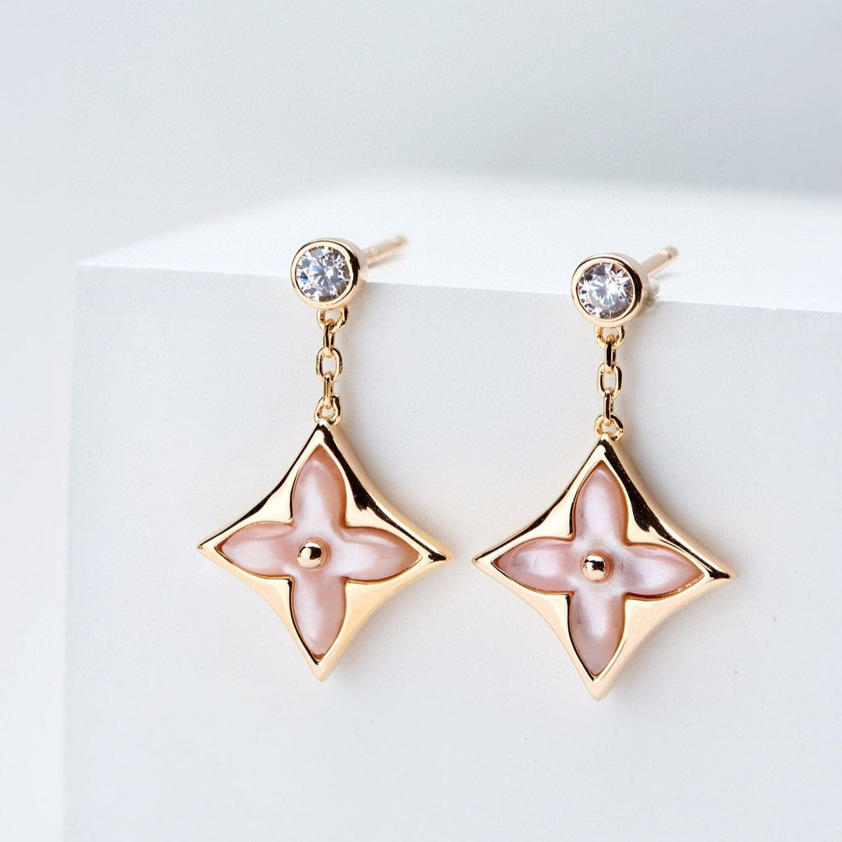 [Sophire Jewelry ]DOUBLE STAR PINK GOLD MOP DROP EARRINGS