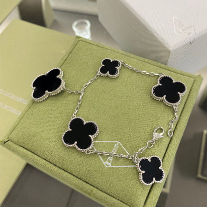 [Sophire Jewelry ]CLOVER 5 MOTIFS SIVLER ONYX BRACELET