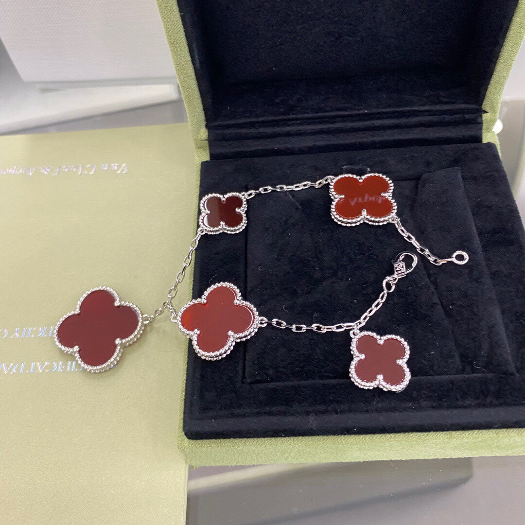 [Sophire Jewelry ]CLOVER 5 MOTIFS SIVLER CARNELIAN BRACELET