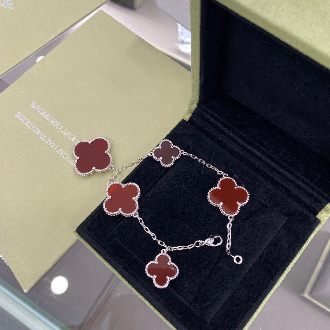 [Sophire Jewelry ]CLOVER 5 MOTIFS SIVLER CARNELIAN BRACELET