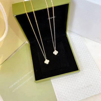 [Sophire Jewelry ]CLOVER MINI 9.5MM WHITE MOTHER-OF-PEARL NECKLACE