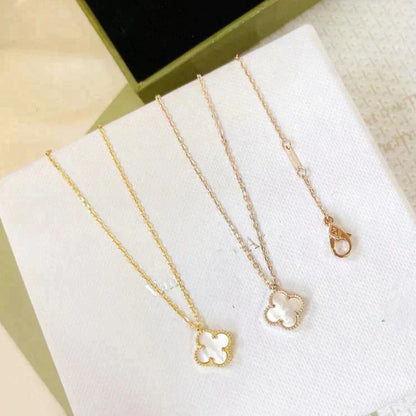 [Sophire Jewelry ]CLOVER MINI 9.5MM WHITE MOTHER-OF-PEARL NECKLACE