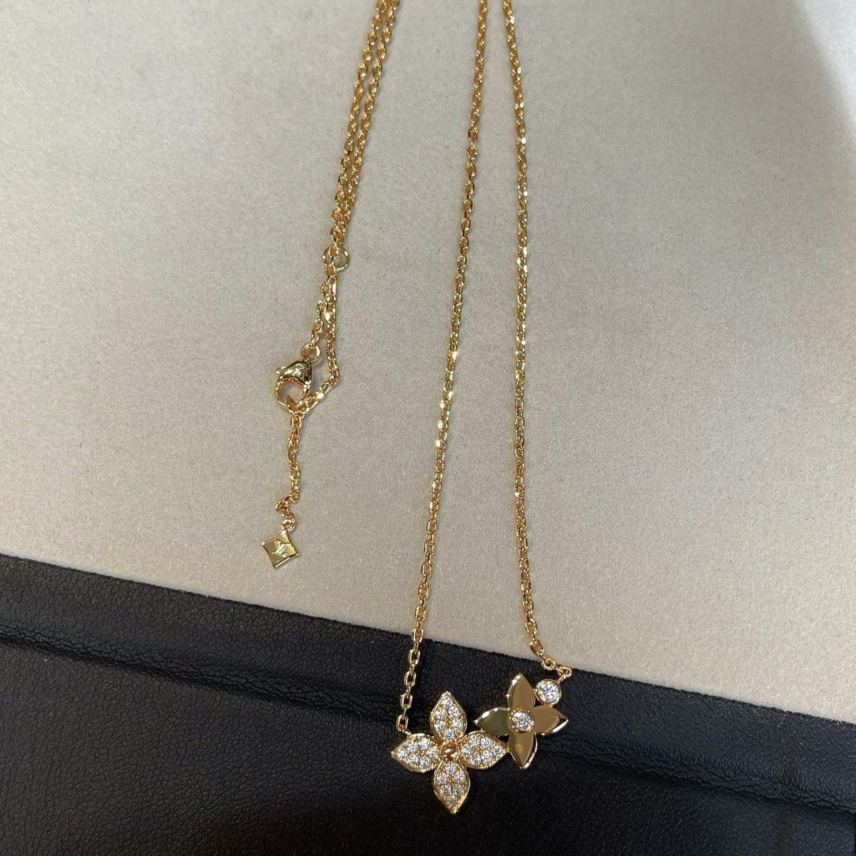 [Sophire Jewelry ]STAR BLOSSOM NECKLACE PINK GOLD DIAMONDS