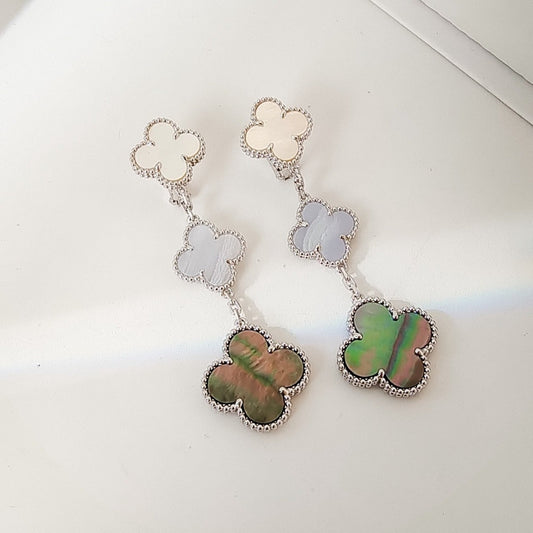[Sophire Jewelry ]CLOVER 3 MOTIFS CHALCEDONY DARK MOP SILVER EARRINGS