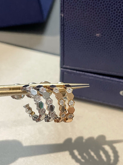 [Sophire Jewelry ]Hollow Design Four-Leaf Clover Flower Shape Earrings