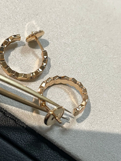 [Sophire Jewelry ]Hollow Design Four-Leaf Clover Flower Shape Earrings