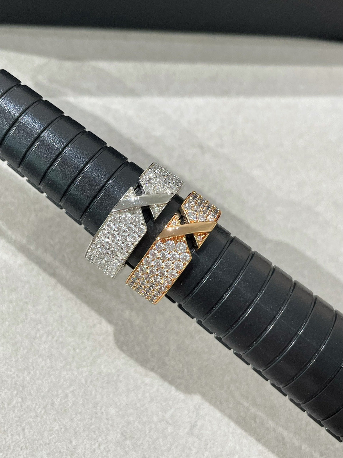 [Sophire Jewelry ]LIENS EVIDENCE  DIAMOND PAVED RING