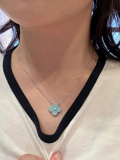 [Sophire Jewelry ]CLOVER 1 DIAMOND LIGHT BLUE SILVER NECKLACE