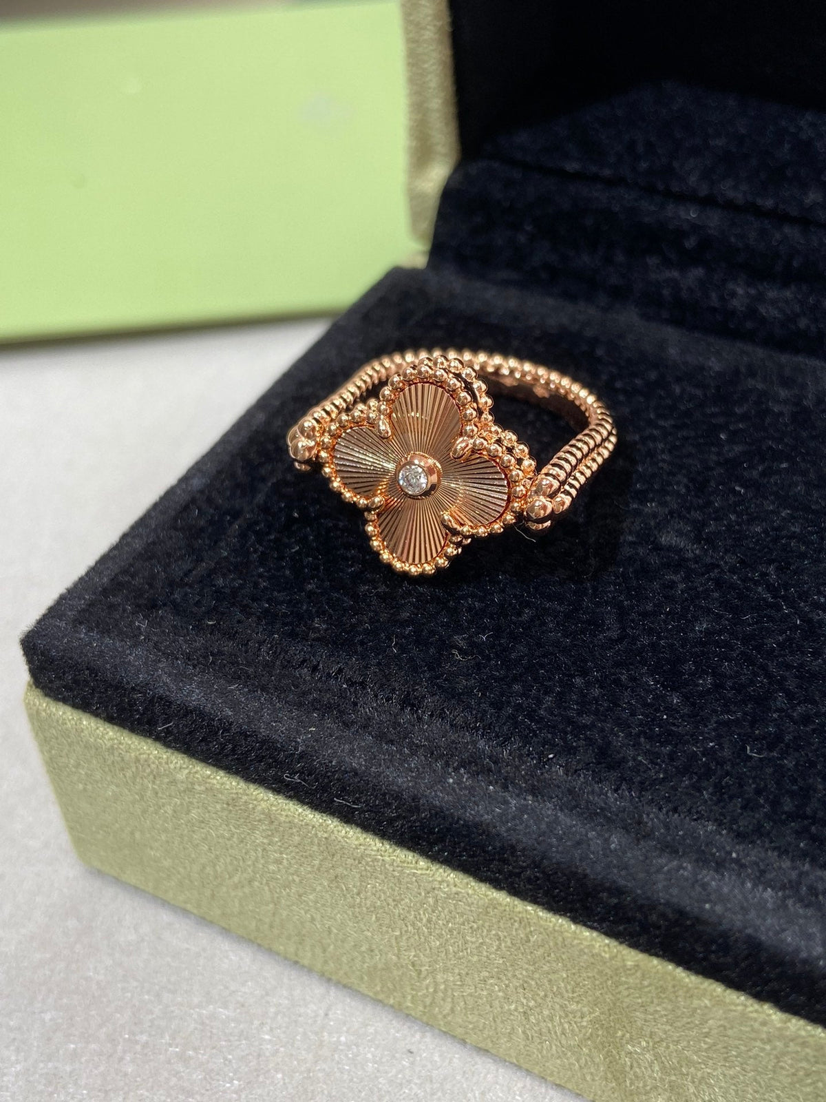 [Sophire Jewelry ]CLOVER RIVERSIBLE PINK GOLD RING