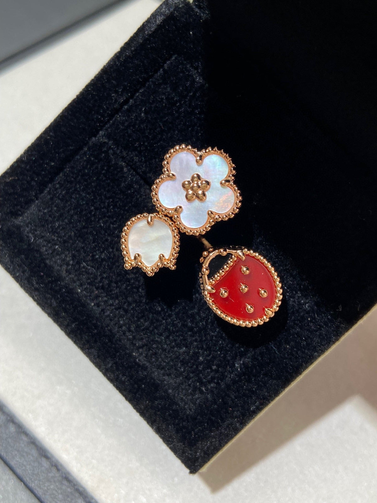 [Sophire Jewelry ]LUCKY 3 MOTIF ROSE GOLD RING