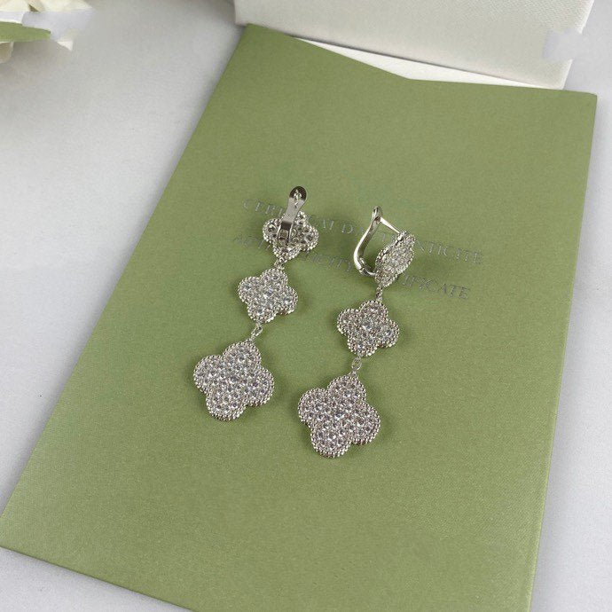 [Sophire Jewelry ]CLOVER 3 MOTIF DIAMOND SILVER DROP EARRINGS