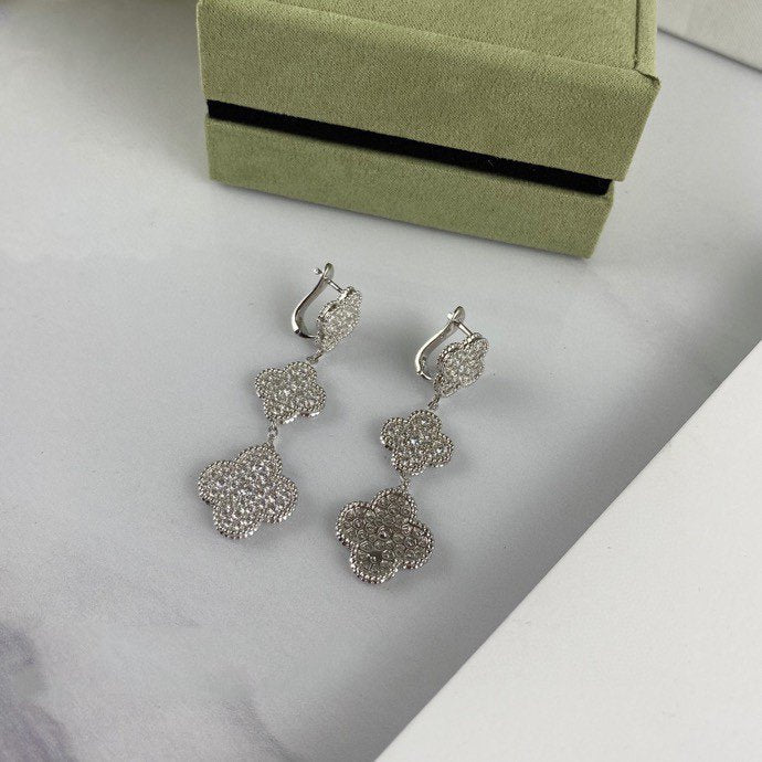 [Sophire Jewelry ]CLOVER 3 MOTIF DIAMOND SILVER DROP EARRINGS
