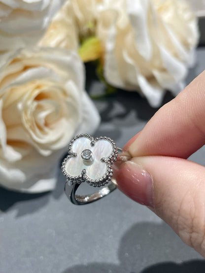 [Sophire Jewelry ]CLOVER SILVER MOP DIAMOND RING
