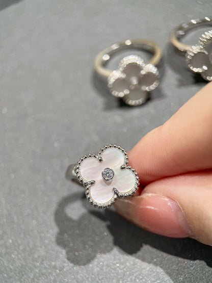 [Sophire Jewelry ]CLOVER SILVER MOP DIAMOND RING