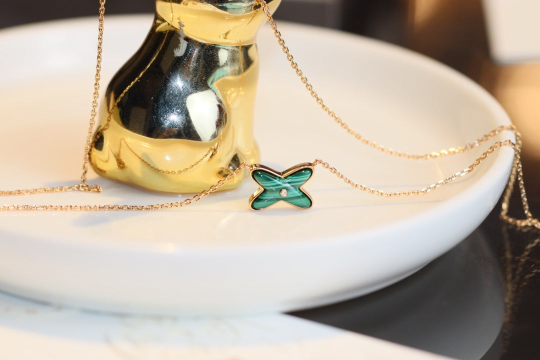 [Sophire Jewelry ]JEUX MALACHITE 1 DIAMOND PINK GOLD NECKLACE
