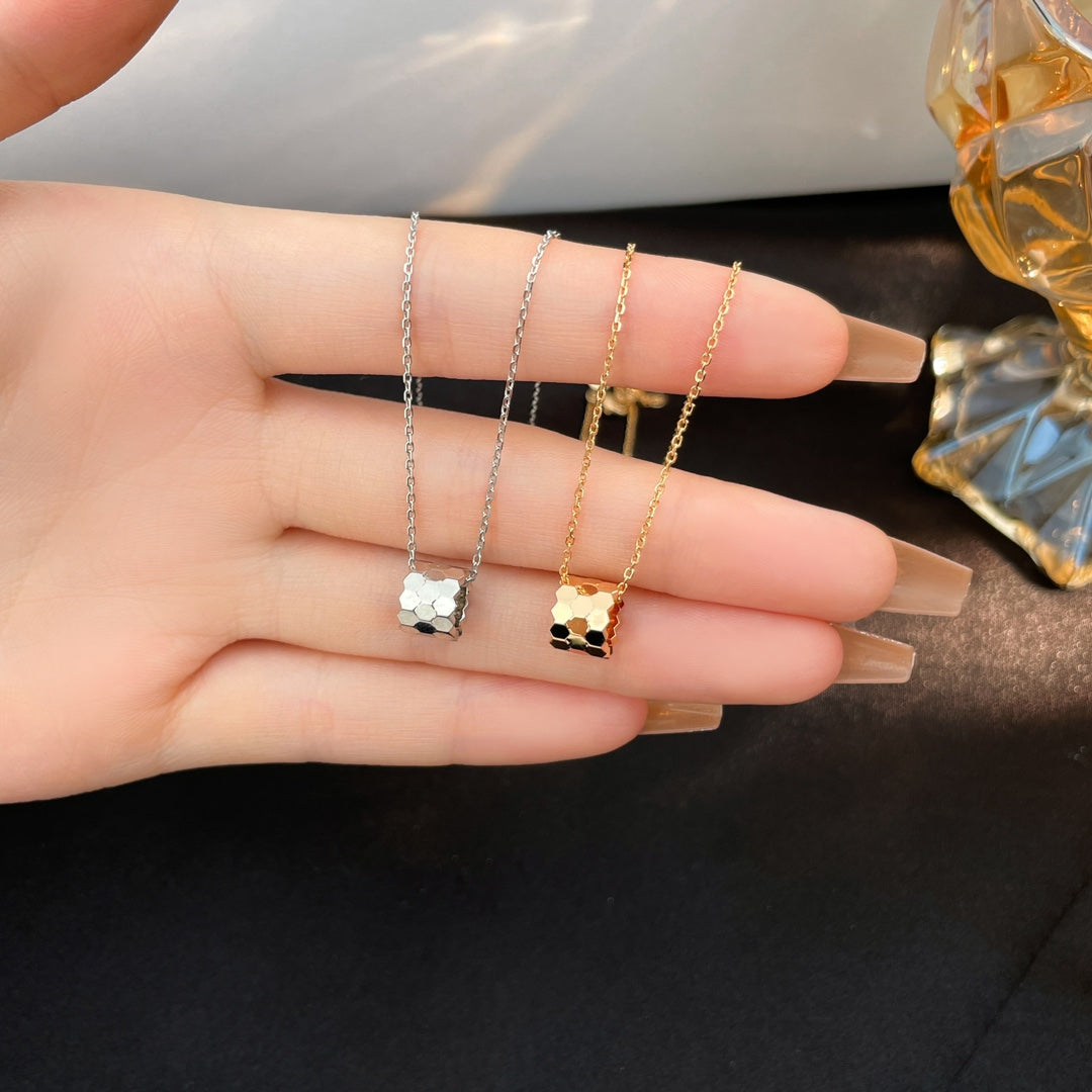 [Sophire Jewelry ]BEE MINI NECKLACE