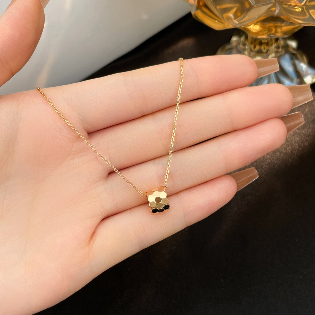 [Sophire Jewelry ]BEE MINI NECKLACE