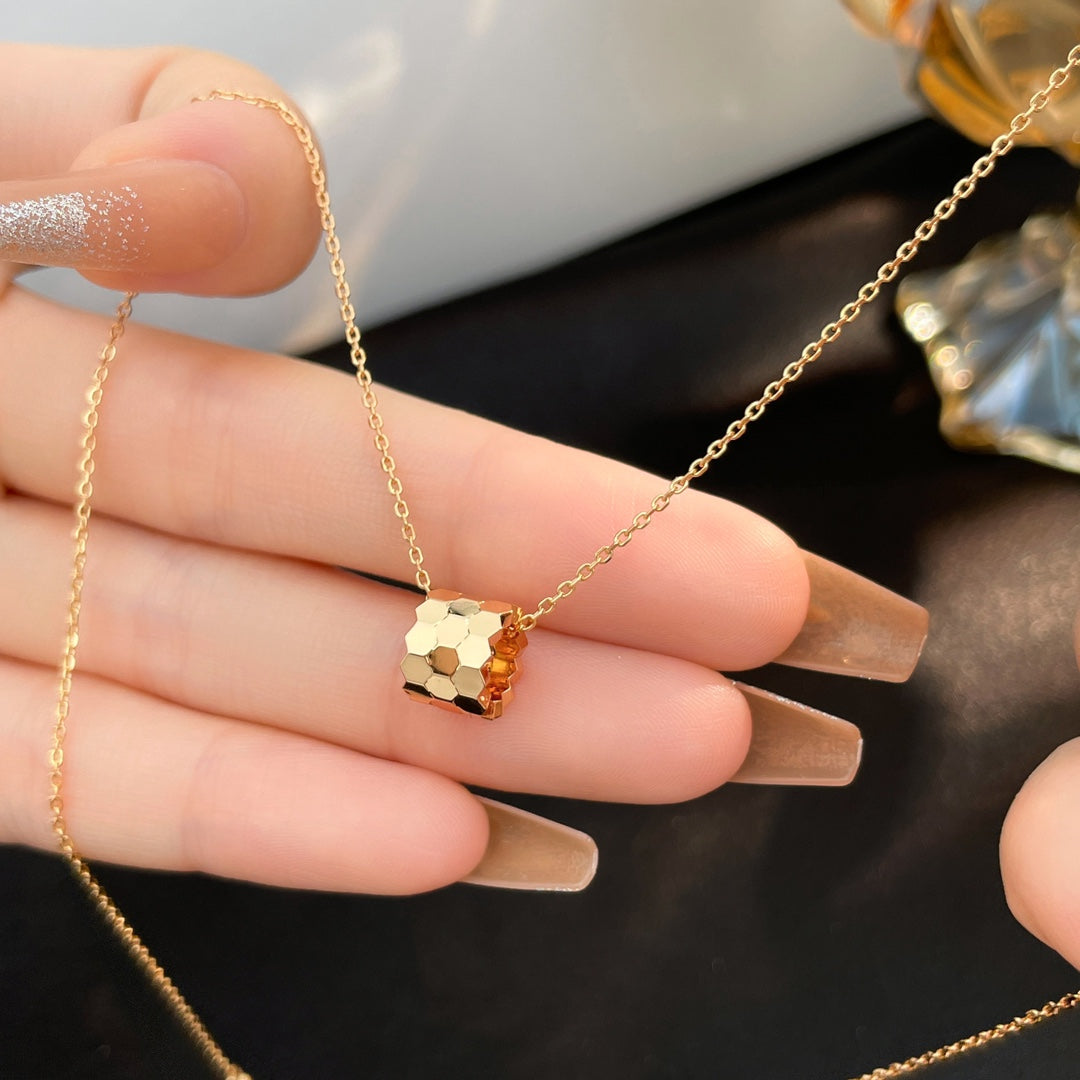[Sophire Jewelry ]BEE MINI NECKLACE