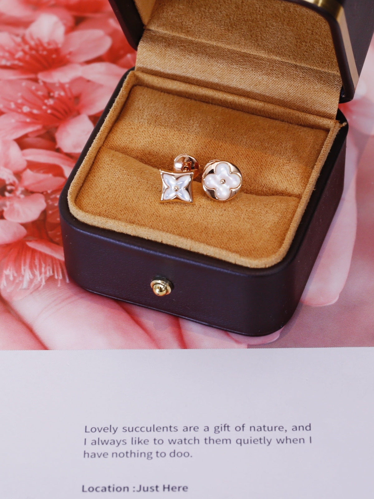 [Sophire Jewelry ]STAR AND SUN PINK GOLD MOP STUD EARRINGS