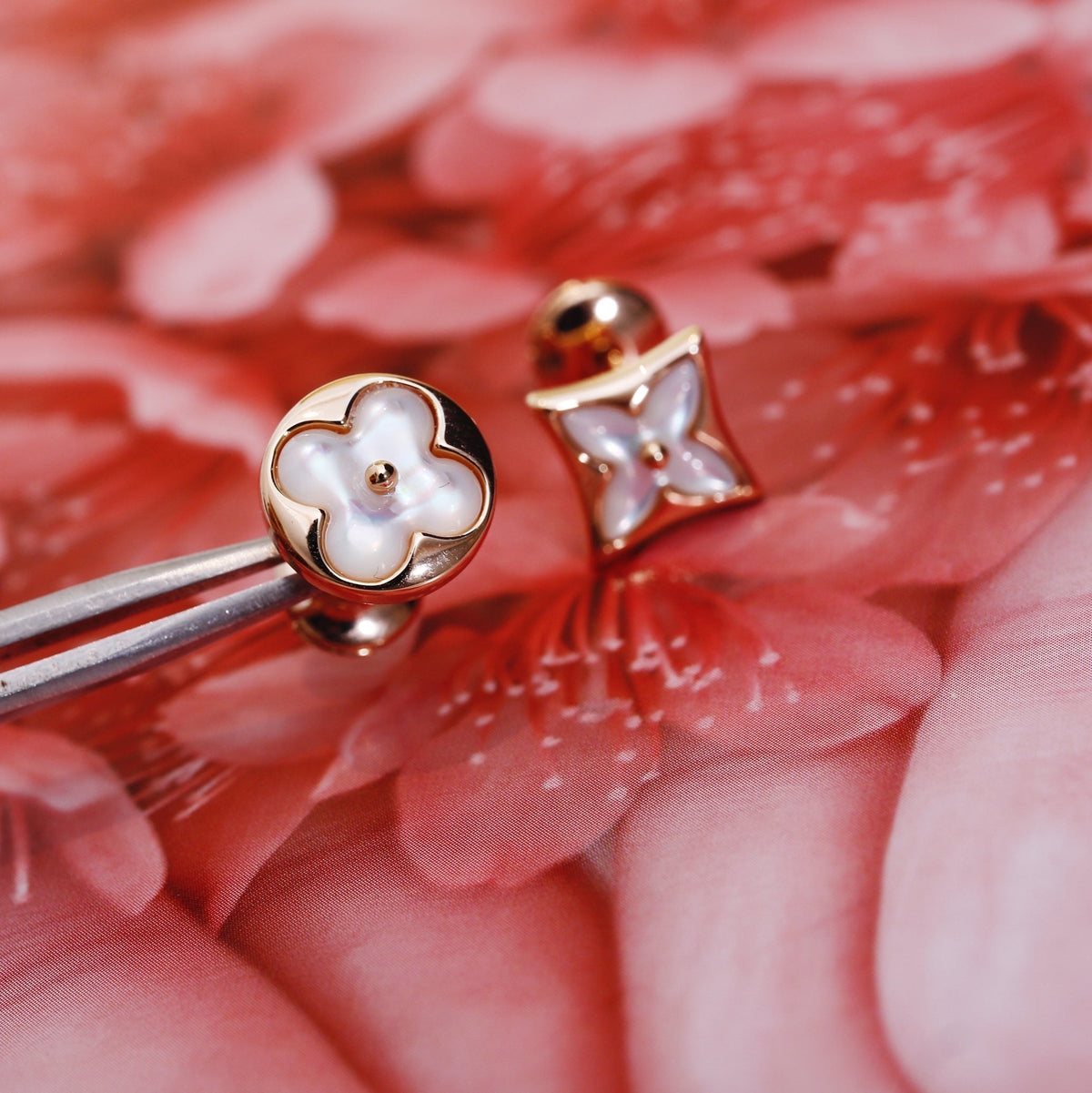 [Sophire Jewelry ]STAR AND SUN PINK GOLD MOP STUD EARRINGS