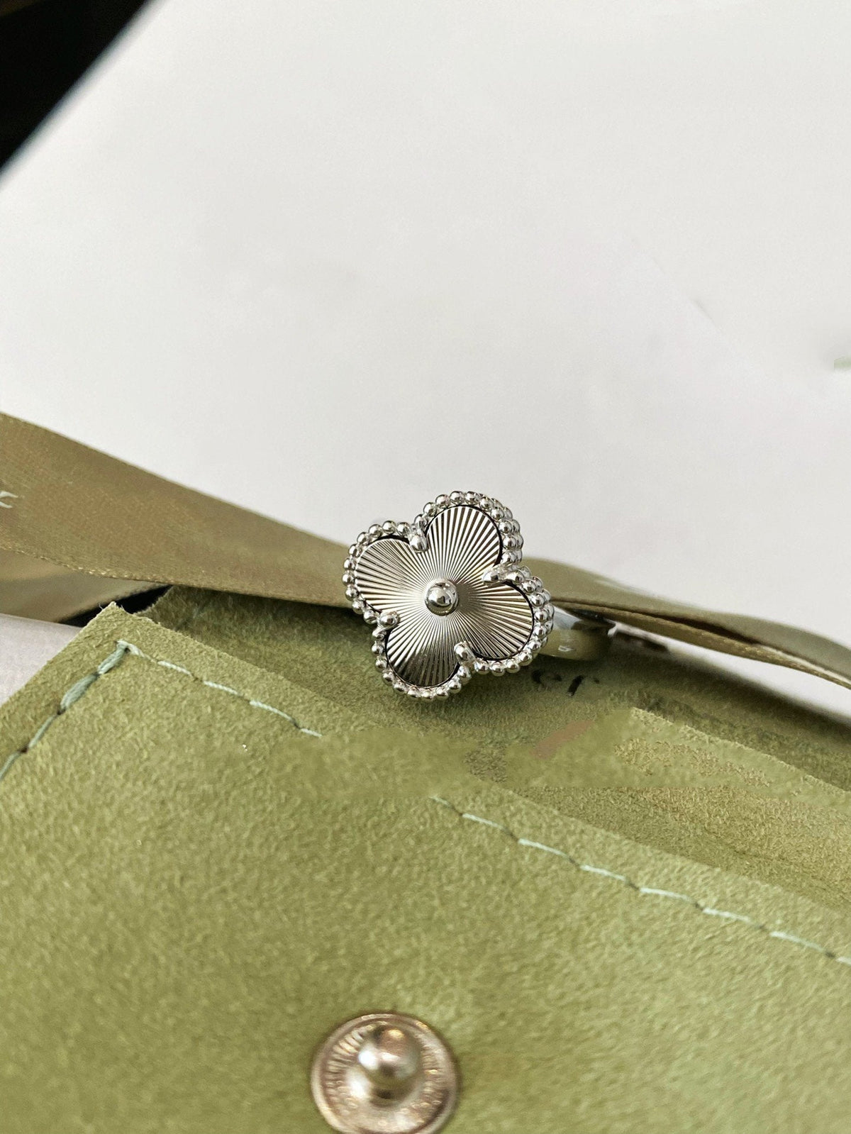 [Sophire Jewelry ]CLOVER SILVER RING