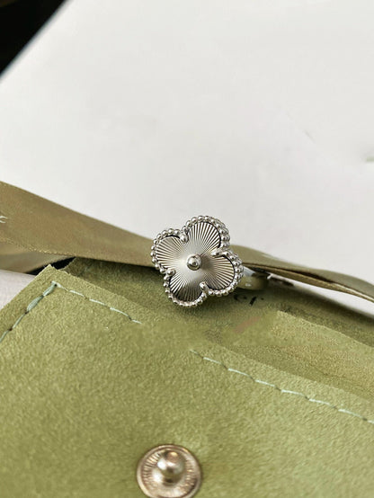 [Sophire Jewelry ]CLOVER SILVER RING