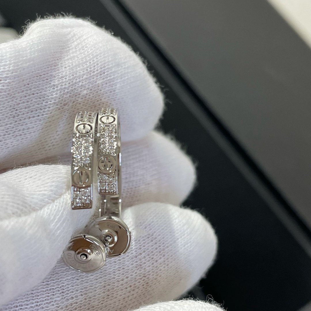 [Sophire Jewelry ]LOVE DIAMOND SILVER HOOP EARRINGS
