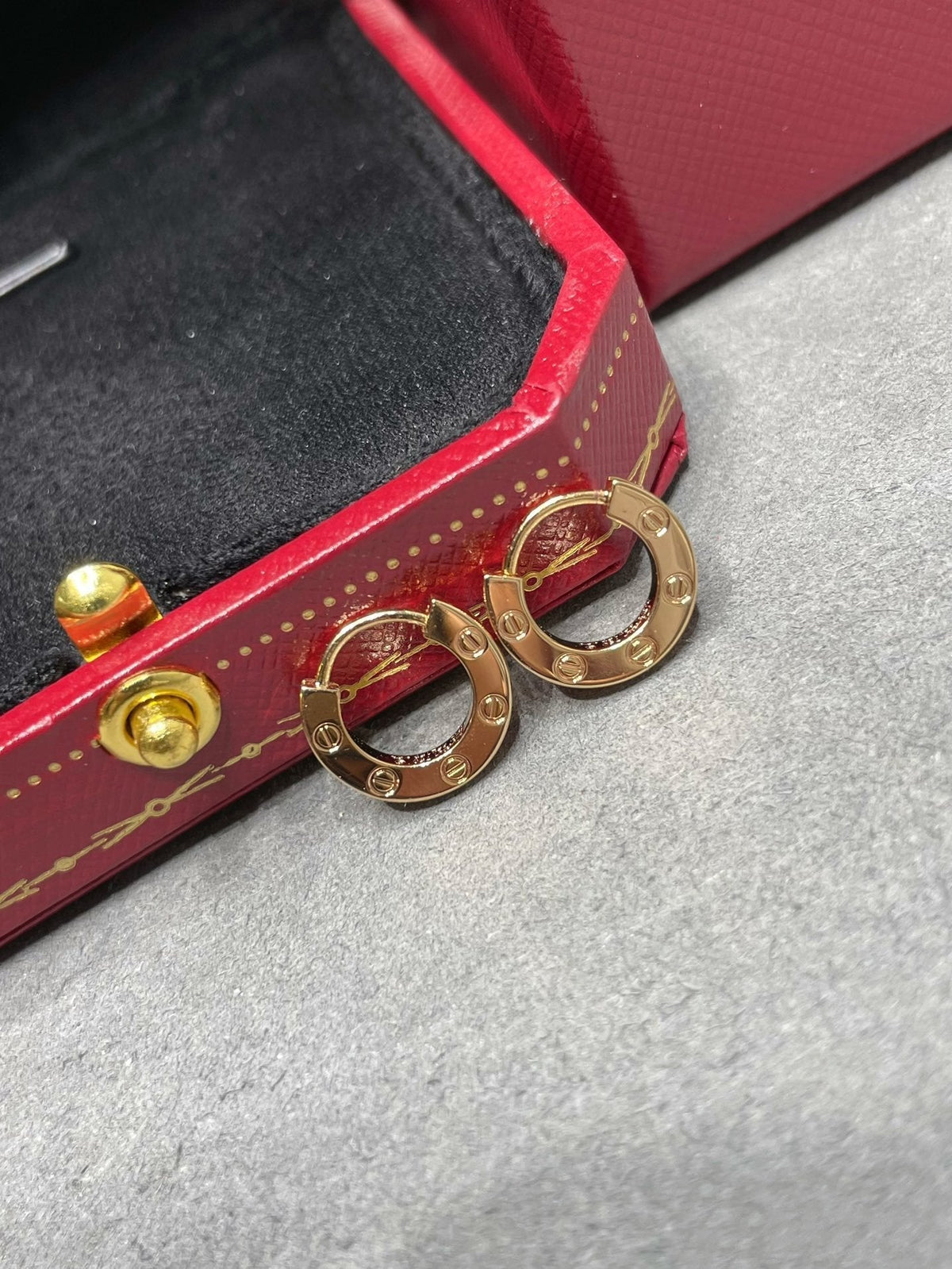 [Sophire Jewelry ]LOVE MINI EARRINGS