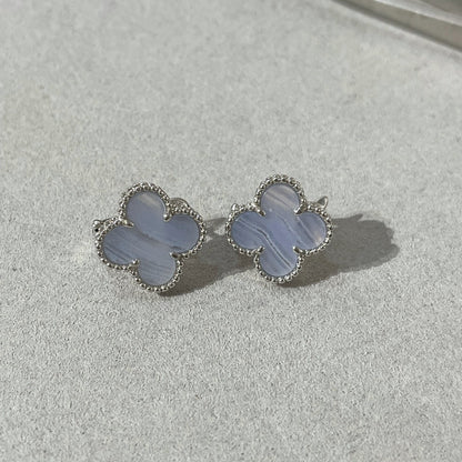 [Sophire Jewelry ]CLOVER CHALCEDONY SILVER STUD EARRINGS