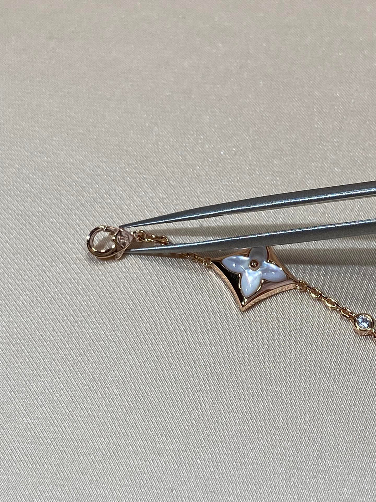 [Sophire Jewelry ]STAR 4 MOTIF MOP DIAMOND PINK GOLD BRACELET