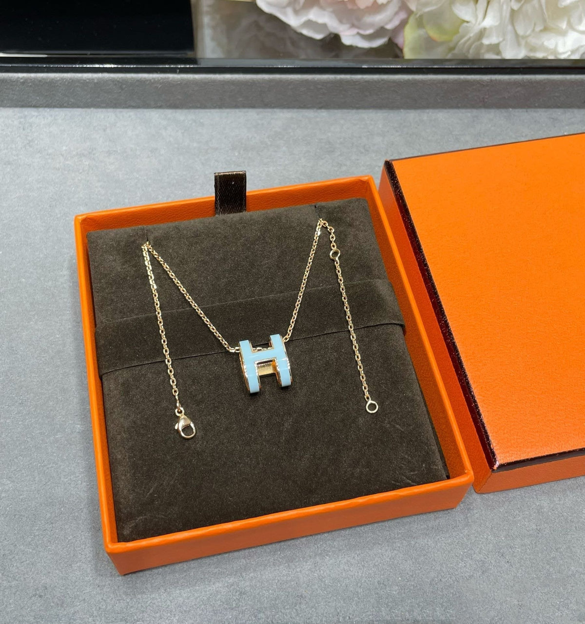 [Sophire Jewelry ]POP H SKY BLUE NECKLACE