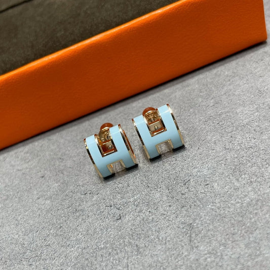 [Sophire]POP H SKY BLUE STUD EARRINGS