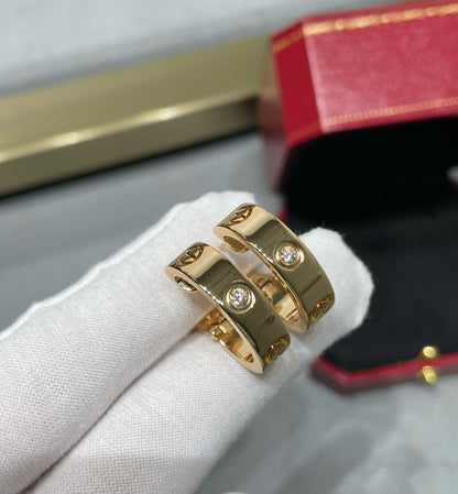 [Sophire Jewelry ]LOVE 5.5MM 1 DIAMOND EARRINGS