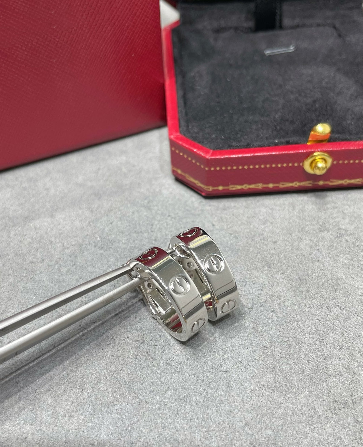 [Sophire Jewelry ]LOVE 5.5MM EARRINGS