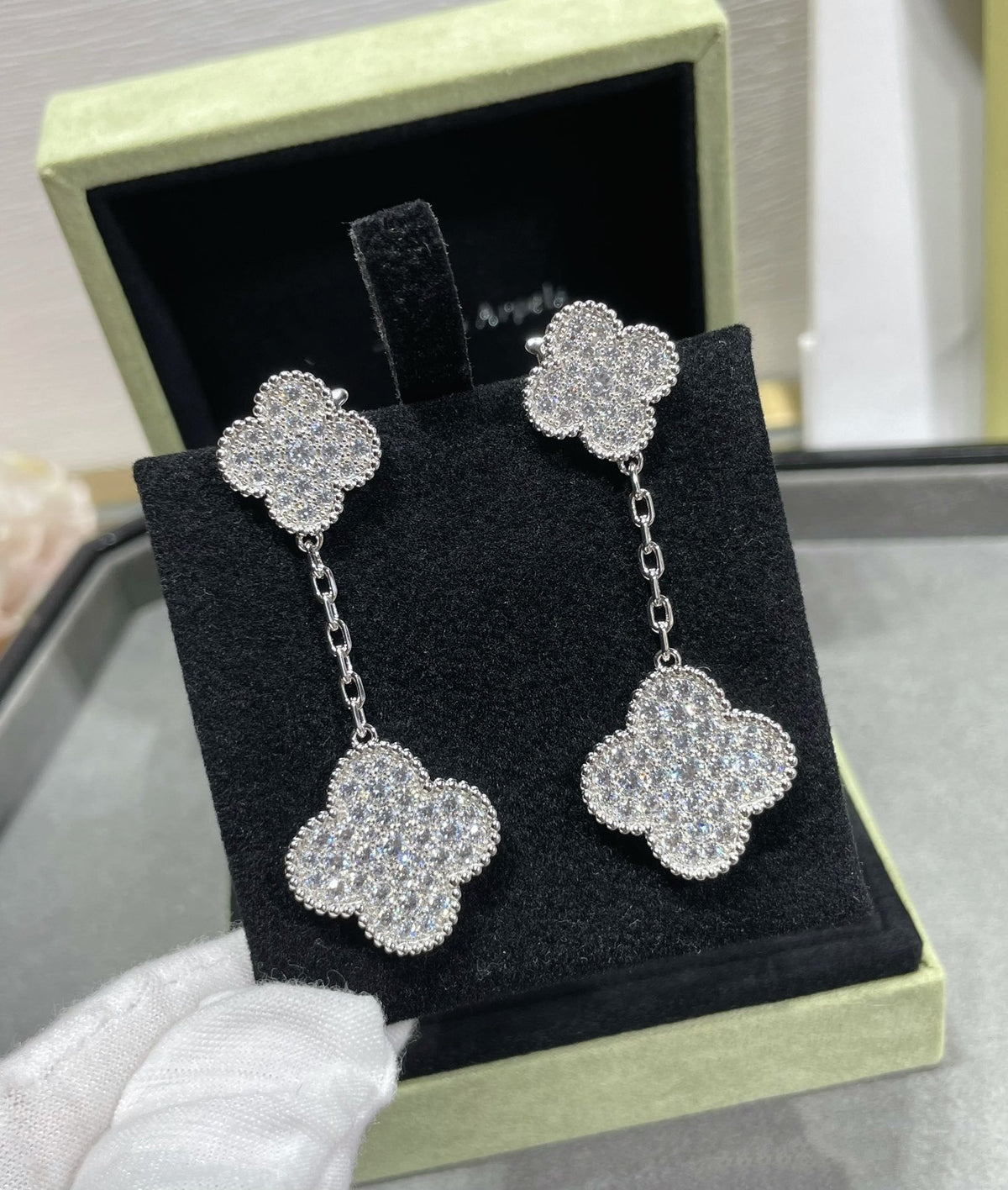 [Sophire Jewelry ]CLOVER 2 MOTIFS DIAMOND PAVED SILVER EARRINGS