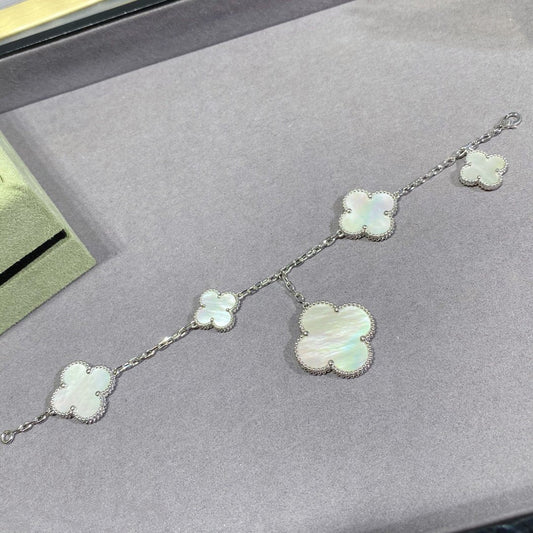 [Sophire Jewelry ]CLOVER 5 MOTIF WHITE MOP SILVER BRACELET
