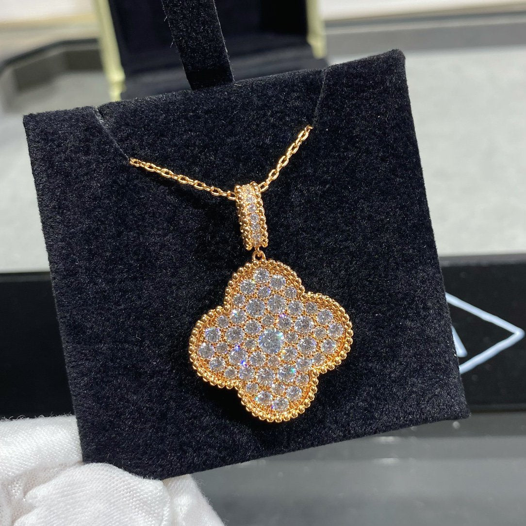 [Sophire Jewelry ]CLOVER 25MM LARGE PEDANT DIAMOND PAVED LONG NECKLACE