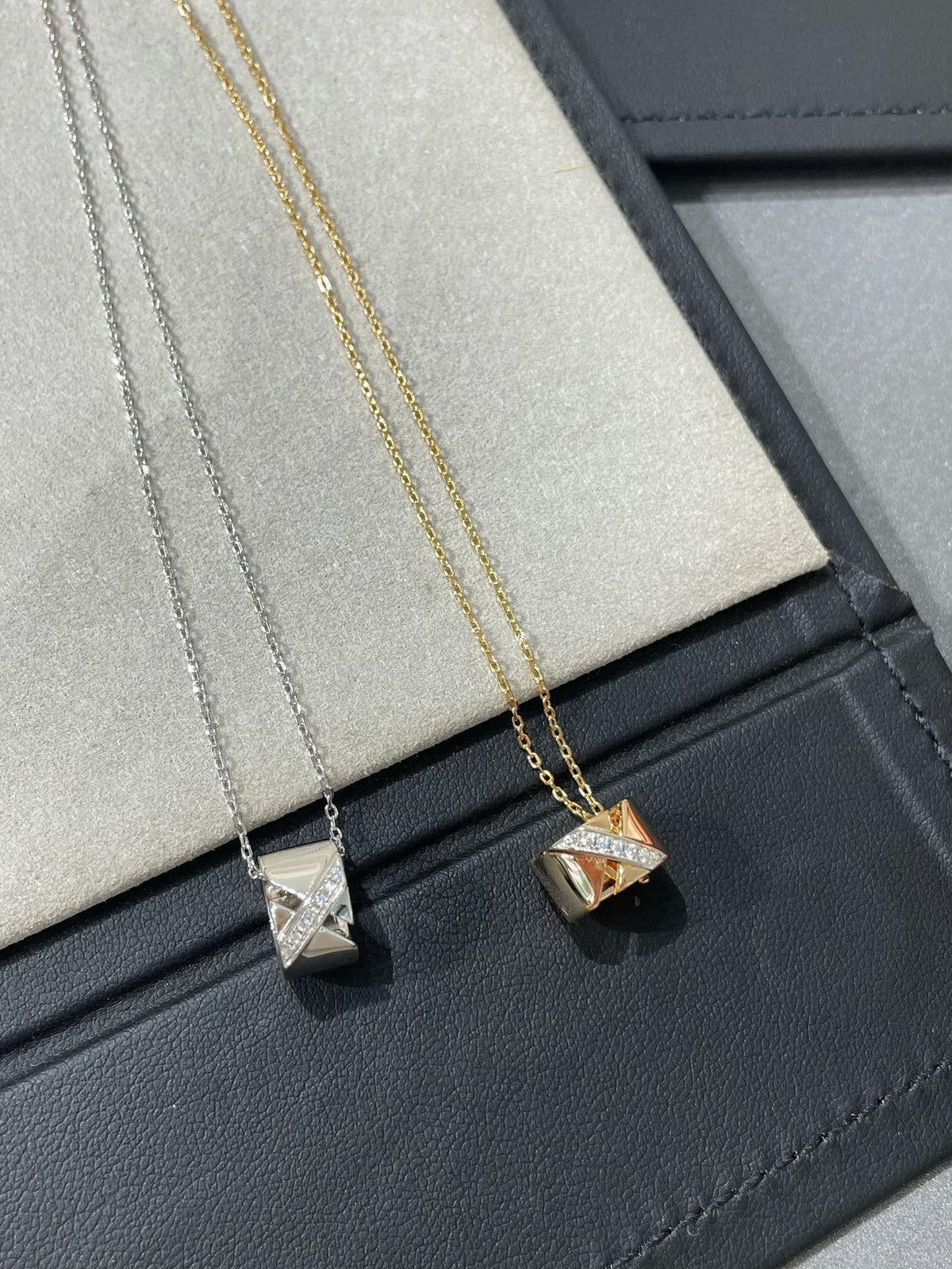 [Sophire Jewelry ]LIENS EVIDENCE DIAMOND NECKLACE