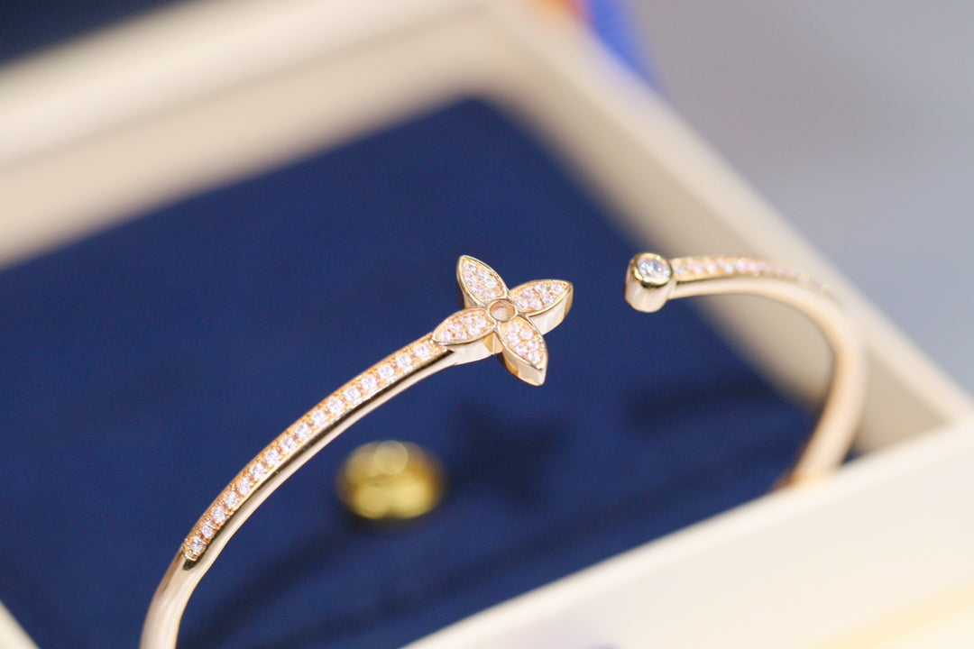 [Sophire Jewelry ]IDYLLE PINK GOLD OPEN BRACELET DIAMOND PAVED