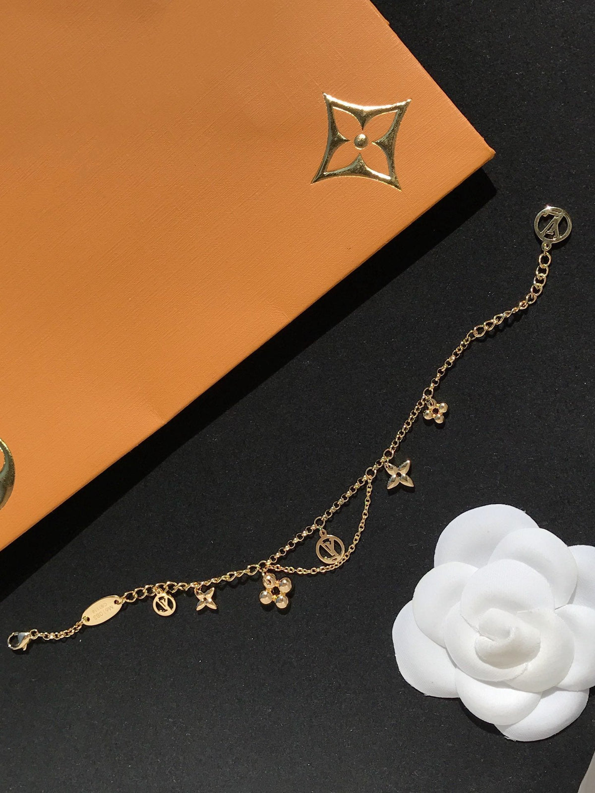 [Sophire Jewelry ]BLOOMING PINK GOLD MOP BRACELET