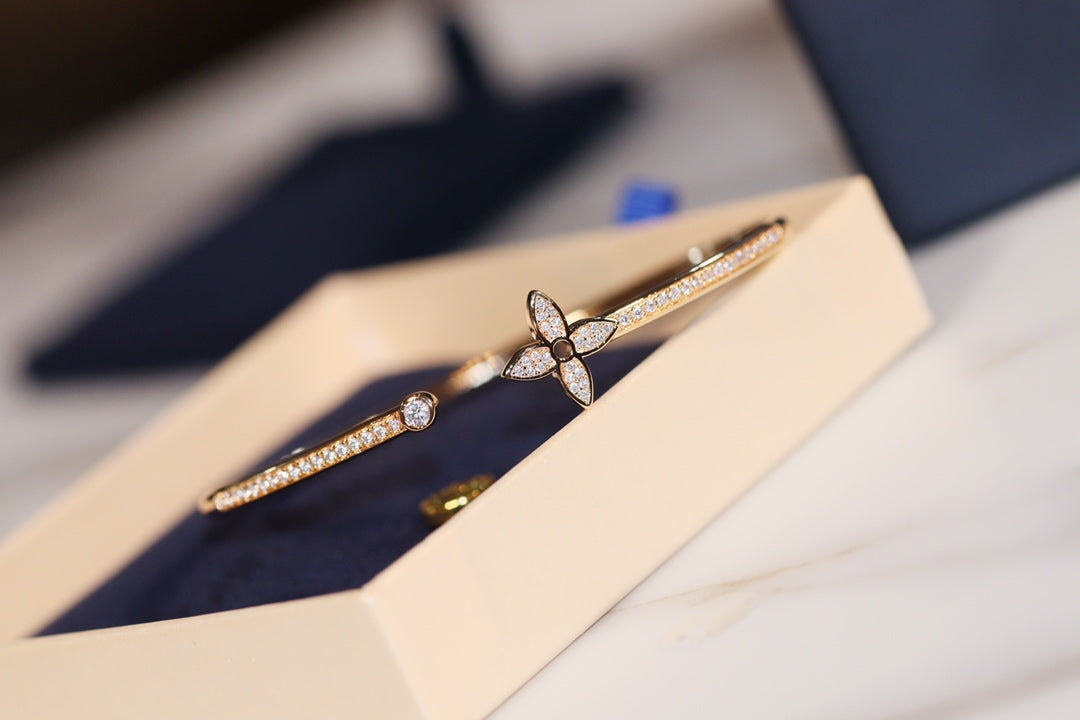 [Sophire Jewelry ]IDYLLE GOLD OPEN BRACELET DIAMOND PAVED