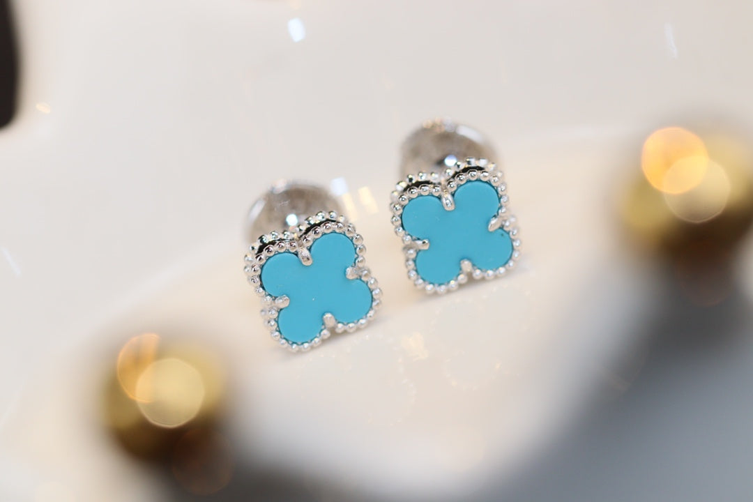 [Sophire Jewelry ]CLOVER MINI TURQUOISE SILVER STUD EARRINGS