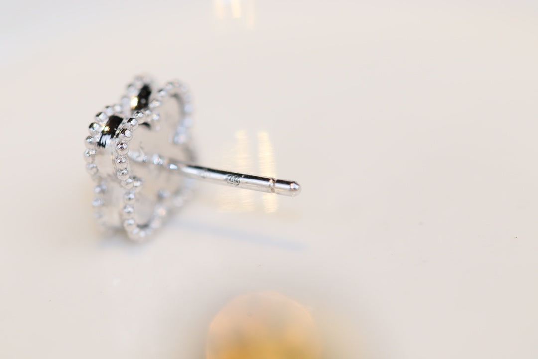 [Sophire Jewelry ]CLOVER MINI TURQUOISE SILVER STUD EARRINGS