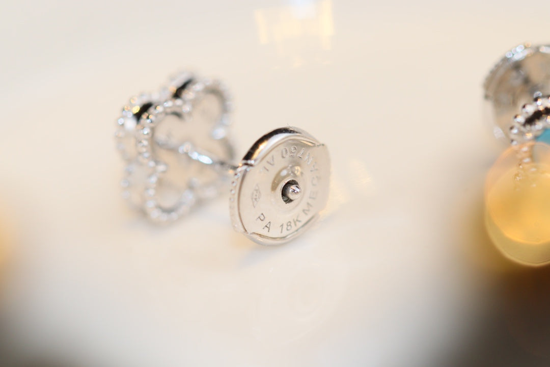 [Sophire Jewelry ]CLOVER MINI TURQUOISE SILVER STUD EARRINGS