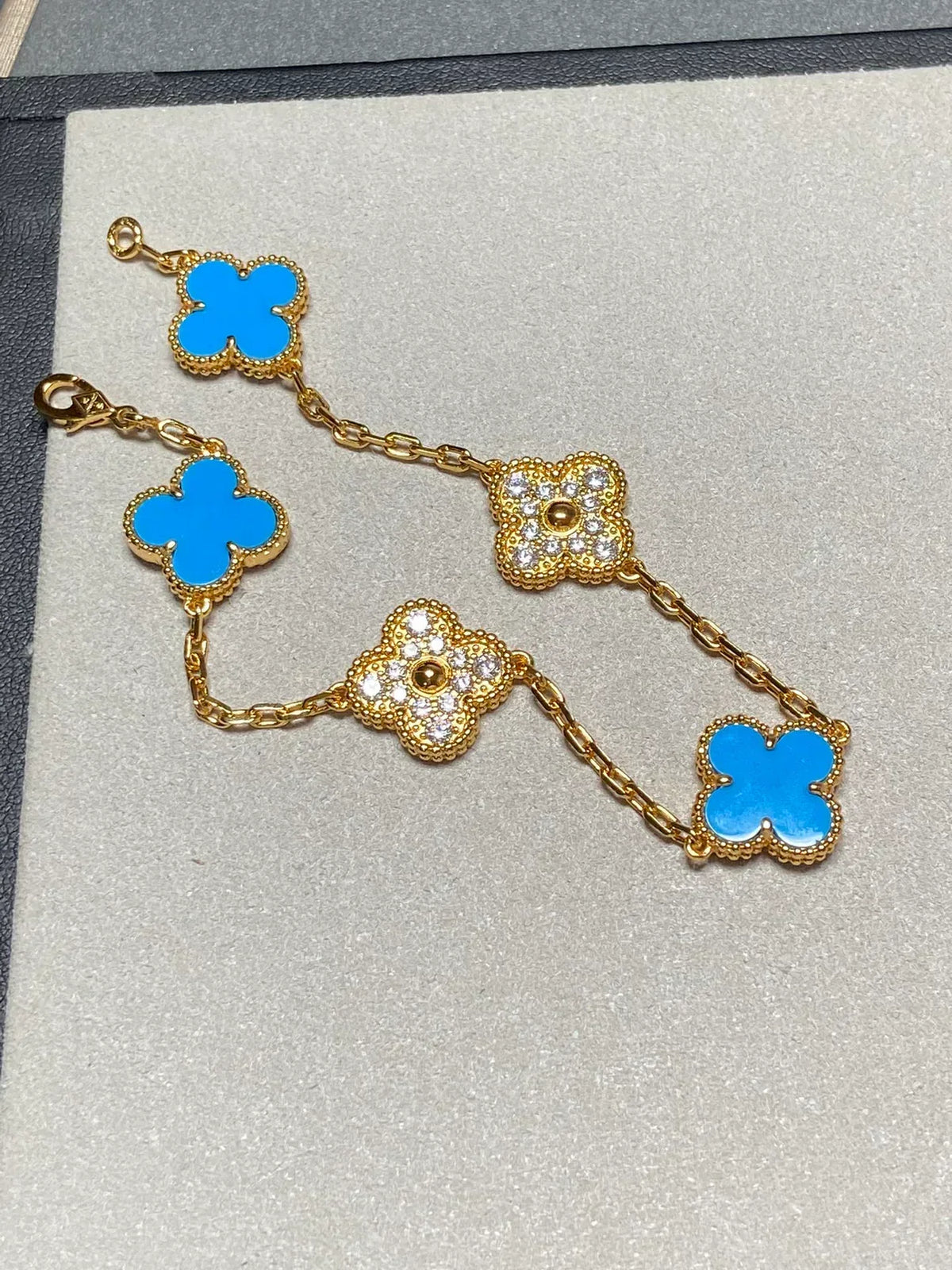 [Sophire Jewelry ] CLOVER 5 MOTIF BLUE AGATE BRACELET COLLECTION