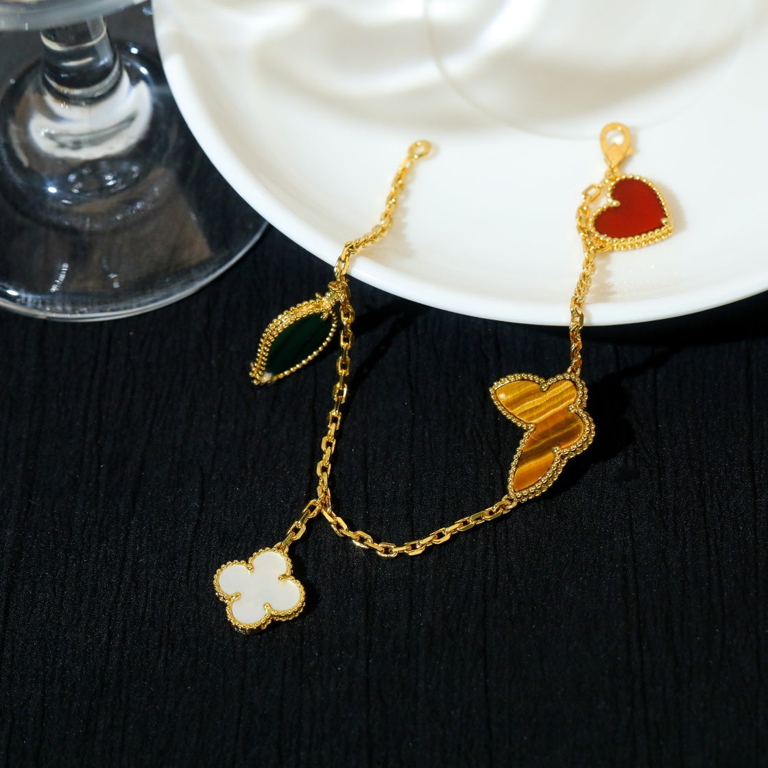 [Sophire Jewelry ]LUCKY SPRING 5 MOTIF GOLD BRACELET