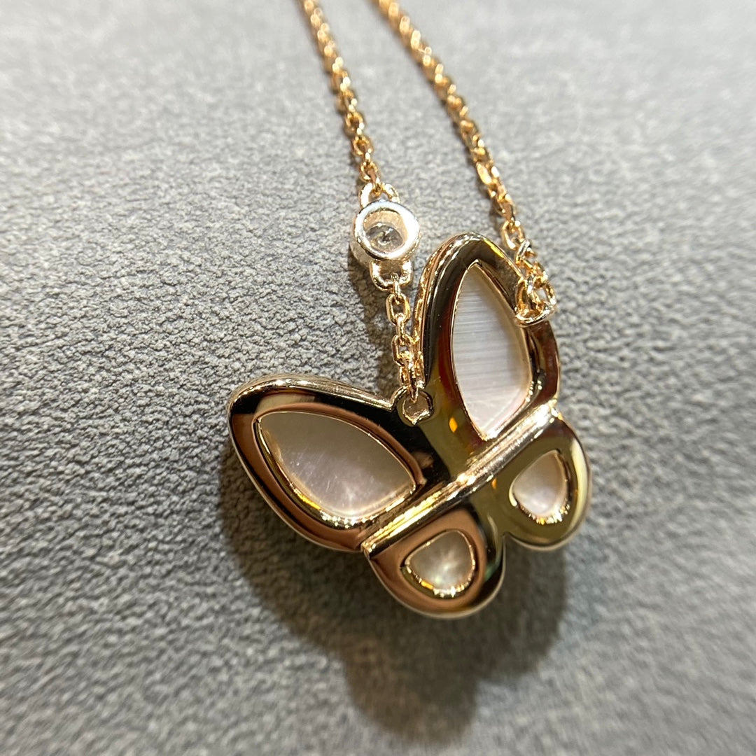 [Sophire Jewelry ]BUTTERFLY MOP DIAMOND NECKLACE