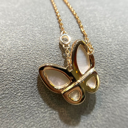 [Sophire Jewelry ]BUTTERFLY MOP DIAMOND NECKLACE