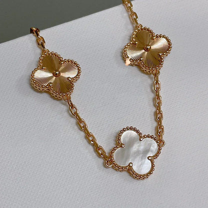 [Sophire Jewelry ]CLOVER WHITE PEARL MOP 5 MOTIF BRACELET COLLECTION