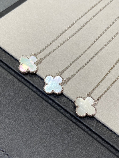 [Sophire Jewelry ]CLOVER MEDIUM SILVER WHITE MOP NECKLACE